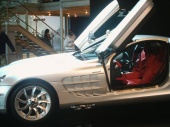 MERCEDES_SLR_MCLAREN_LEFT_S.JPG